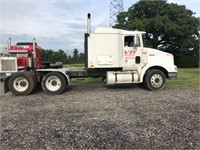 (T) 2000 9200 International tractor truck
