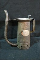 METAL SERVICE STATION OIL CAN