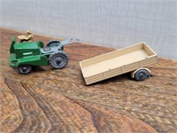 Lesney No 2 Green Tractor + Tan Trailer