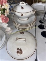 10 tea leaf ironstone in plates, gravy stand and