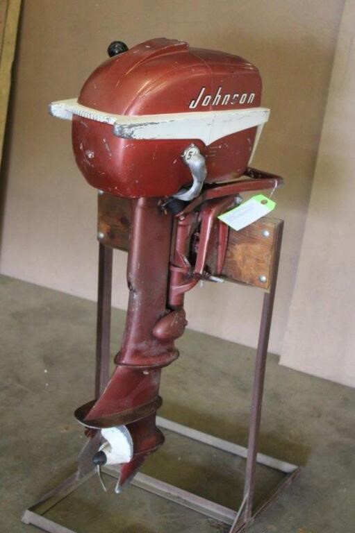 Johnson 5 1/2 Hp Outboard Motor ,Needs Recoil