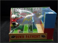 Melissa & Doug Wood Football Bank NIP