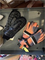 2 pair gloves, winter size 8 to 14