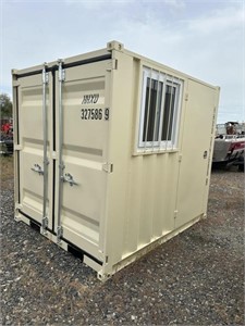 8' Unused shipping container