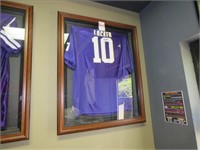 HUSKY LOCKER 10 FRAMED, AUTOGRAPHED JERSEY