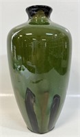 STUNNING SIGNED STUDIO POTTERY GREEN VASE