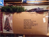 7.5' FIBER OPTIC CHRISTMAS TREE, WREATH & DÉCOR