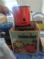 Rival retro crock pot in org box