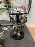 LARGE MANDALORIAN STAR WARS BOBBLE HEAD