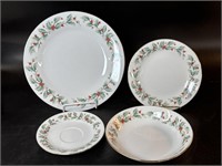 Noel China Pearl Fine China 44 Pieces