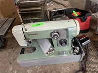 DOMESTIC SEWING MACHINE W CASE