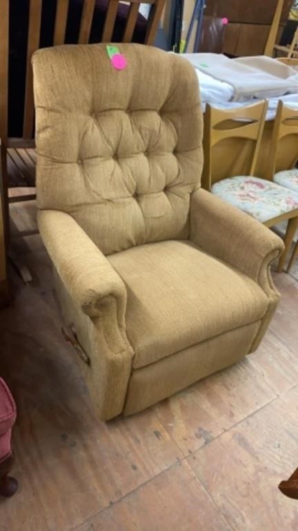 LIGHT BROWN RECLINER CHAIR, CLOTH