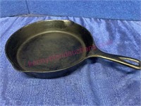 Antique National #8 iron skillet