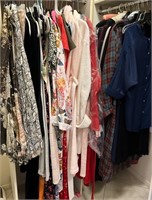 J - MIXED LOT WOMEN'S CLOTHING (MC10)