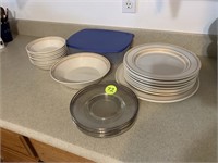DAILY DINING PLATES AND SAUCERS