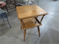 SOLID WOOD 2 TIERED SIDE TABLE