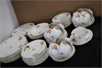 LOT OF ALFRED MEAKIN DISHES, BOWLS, TEA CUPS AND