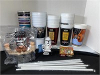 12 plastic cups Taco Bell Starwars, puzzle