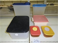 6 pc. Tupperware lot w/lids various sizes