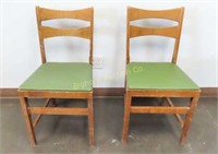 VTG Wooden Folding Chairs 2 PC Lot