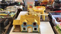 Fisher price play family house, parking garage
