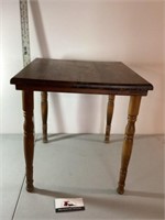 End table 15 x 15 x 15 tall