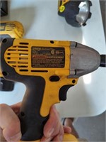 DW056 DeWalt 1/4" Impact Driver: no battery