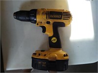 DC970 DeWalt 1/2" Cordless Drill: comes with