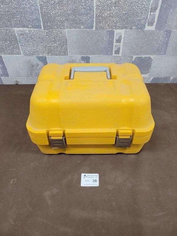 Electric tile saw with hard shell case