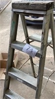 5 feet aluminum step ladder, box of straps,