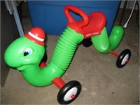 Radio Flyer Inchworm Ride on Toy