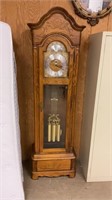 Howard Miller oak  cased grandfather‘s clock