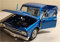1968 Chevrolet Pickup 1/24 Scale Model
