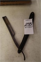 VINTAGE STRAIGHT RAZOR