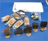 Wooden Vntg Clothespins & Wooden Village