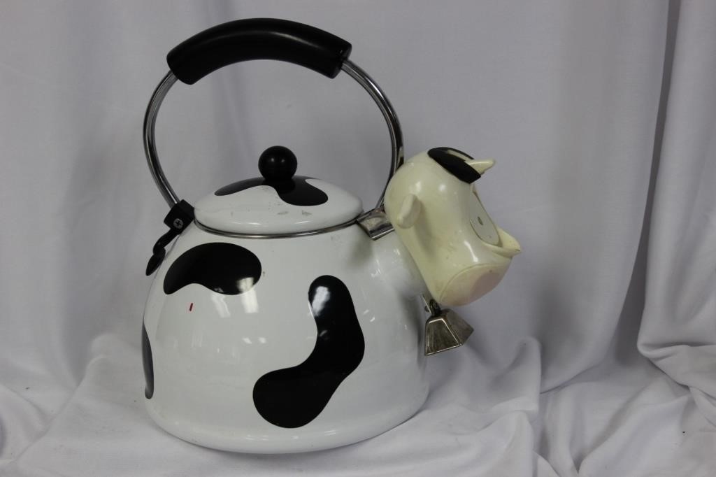 A Cow Form Kettle