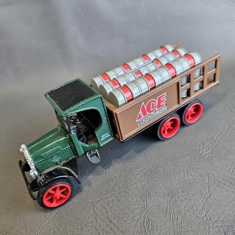 ERTL Kenworth Truck Coin Bank w/Key