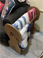 OAK RACK WITH SMALL QUILTS