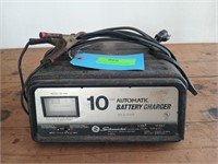 Schumacher 10 amp automatic battery charger, works