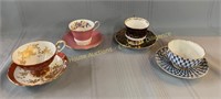(4) Assorted cups and saucers, Tasses et