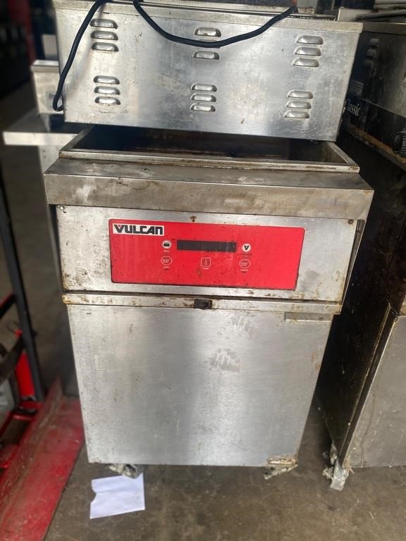 Nice  65 lb Capacity Vulcan fryer gas unit 1GRD65