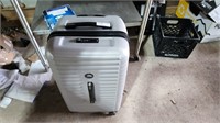 DELSEY 2 PC TRUNK SILVER