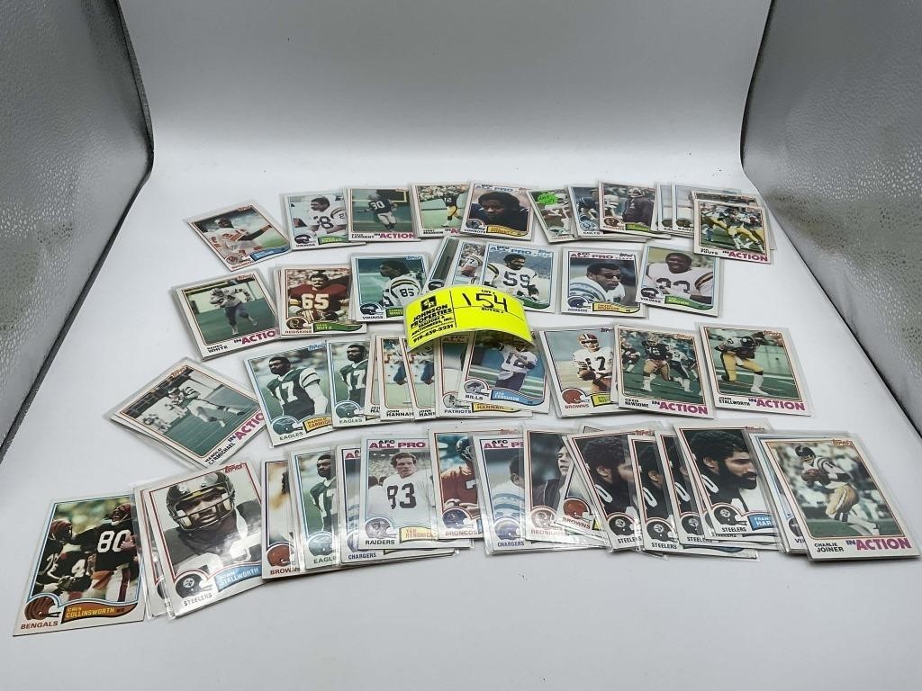 FOOTBALL CARD 1982 IN PLASTIC SLEEVES.  88 CARDS