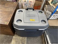 COLEMAN ROLLING COOLER / ICE CHEST