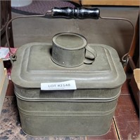 VTG. METAL LUNCHBOX