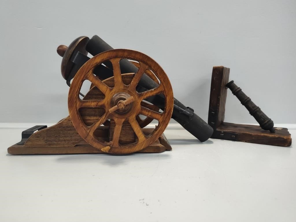 Miniature  Decorative Canon and extra Barrell