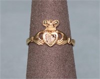 Vintage 9K Gold Claddagh Heart Ring