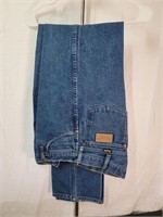 Wrangler 36 x 38 Starched Denim Jeans