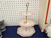 PINK THREE TIERED CERAMIC CAKE STAND