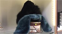 3 PC FUR COLLARS & HAT BOX